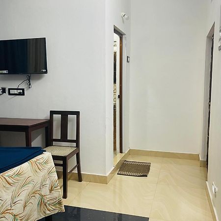 Puthookkadans Mareena Lodge Kottayam Buitenkant foto